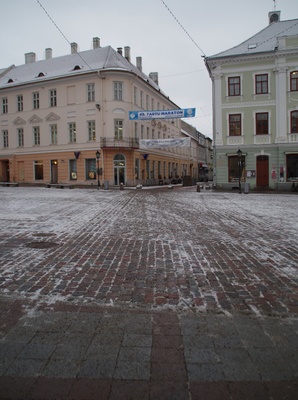 Tartu. Nn. Old University building at the corner of Rüütli Street and Raekoja square rephoto