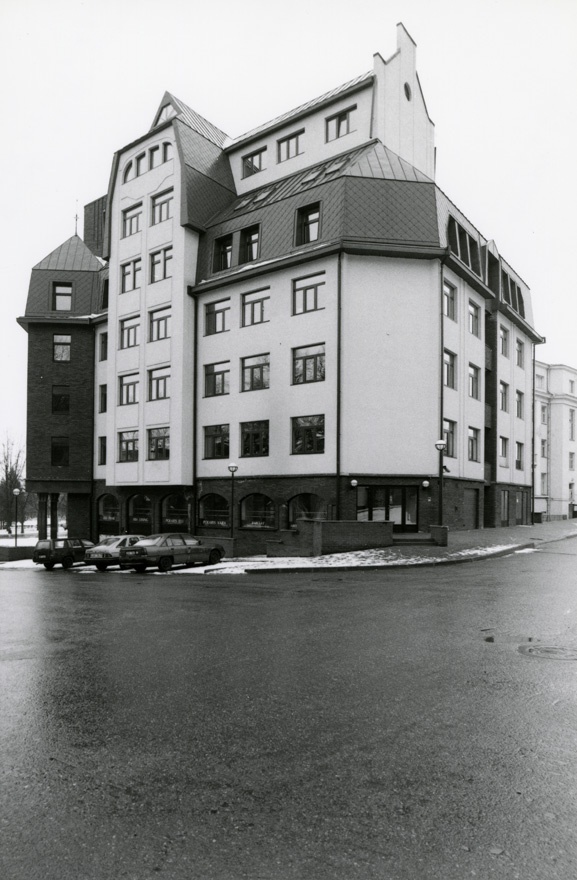 ERA panga hoone, vaade. Arhitektid Enn Lüüs, T. Eharand, Tiina Soans