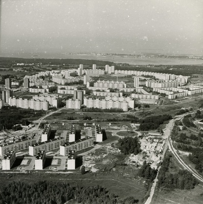 Õhuvaade Väike-Õismäele ja ehitusjärgus Astangu elamukvartalile  duplicate photo