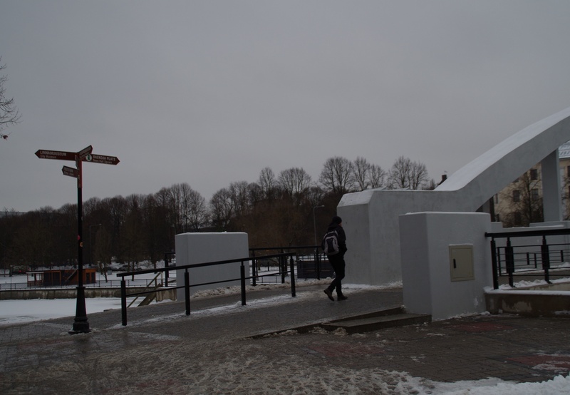 Foto. Sõjapurustused Tartus. Vaade kivisillalt. rephoto