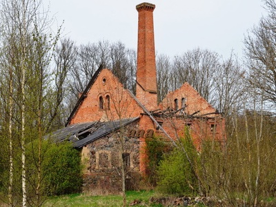 Light the manor wine factory, 19th century. rephoto