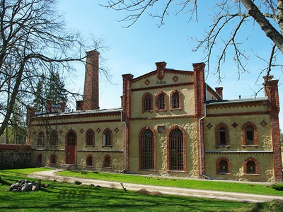 Mooste Manor Wine Factory rephoto
