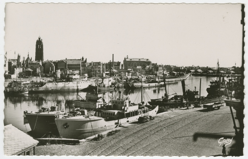 Prantsusmaa. Dunkerque, vaade Beffroi sadamale ja laevadele
