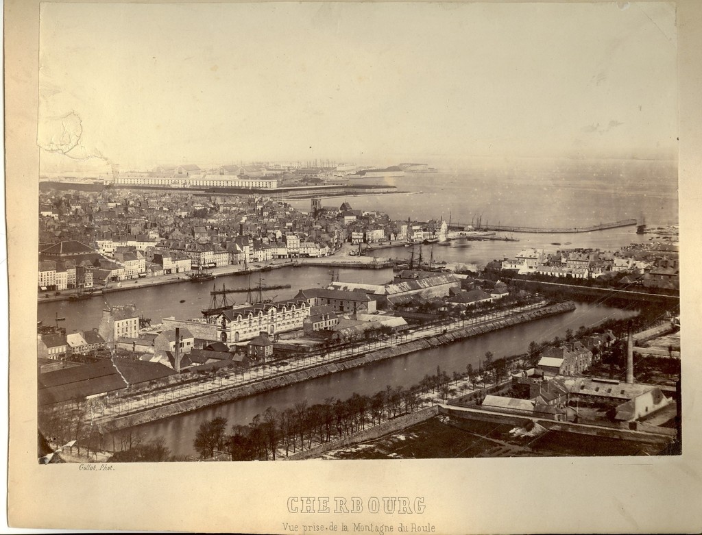 Vaade Cherbourgi linnale Prantsusmaal 19.saj.