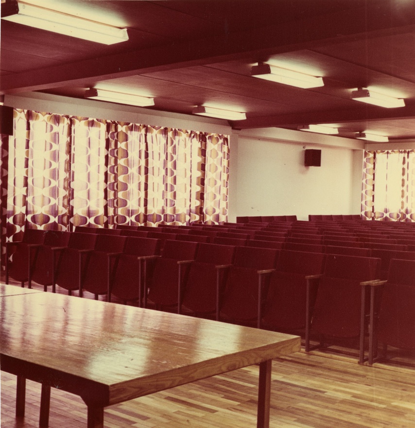 Tartu õmblusvabriku Sangar interjöörivaated, söökla, saali ja tsehhivaated