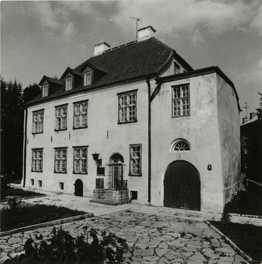 Koolihoone Narvas, vaade. Rek. M. Uett, E. Ojala