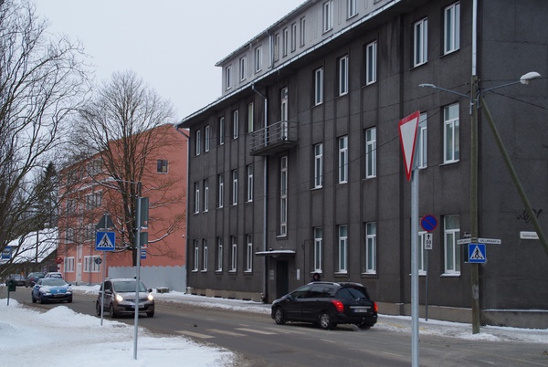 Kuperjanovi t, paremal silmakliinik. Tartu, 1975-1985. rephoto