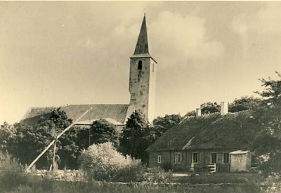 Püha kirik  similar photo