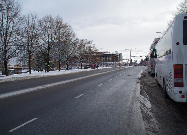 Maidemonstratsioon, Tartu õlletehase töötajad kolonnis. Tartu, 1.05.1964. rephoto