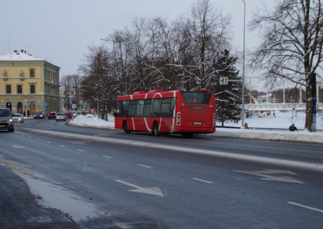 Row of Tartu ut members at the bus during studies in 1943 rephoto