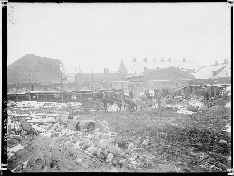 fotonegatiiv, Viljandi, tuletõrje maja ehitus Väiketutu tn 5, vangjmaja lammutus Kauba tn 6, 1925 foto J.Riet