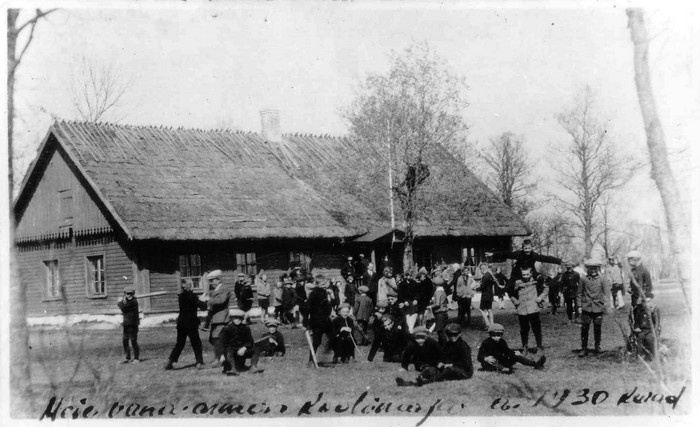 Leisu vana koolimaja