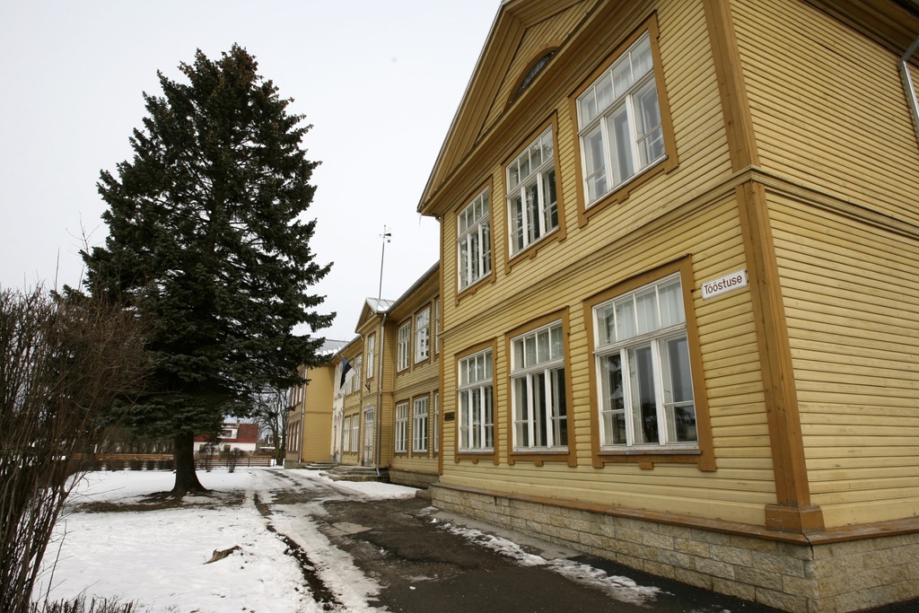 Rakvere, Tööstuse 12 koolimaja
