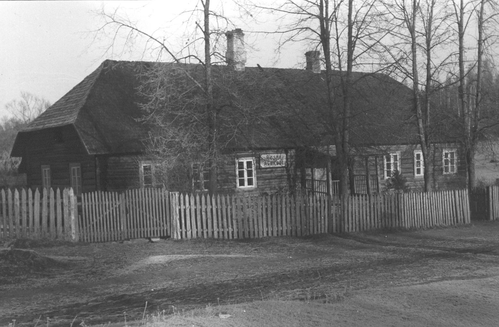 Foto. Rosma koolimaja Põlva rajoonis.
