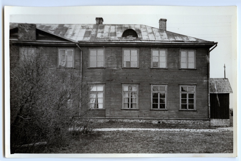 Tagamõisa koolimaja Saaremaal