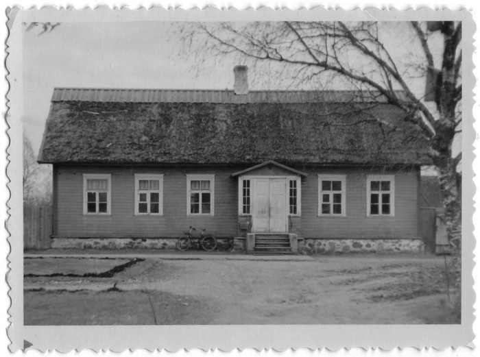 Jausa vana koolihoone