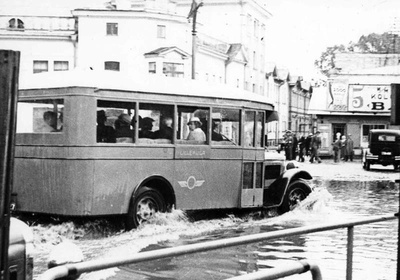 Dodge ye Nr 13 on Lilleküla line on the Russian market in 1935  duplicate photo