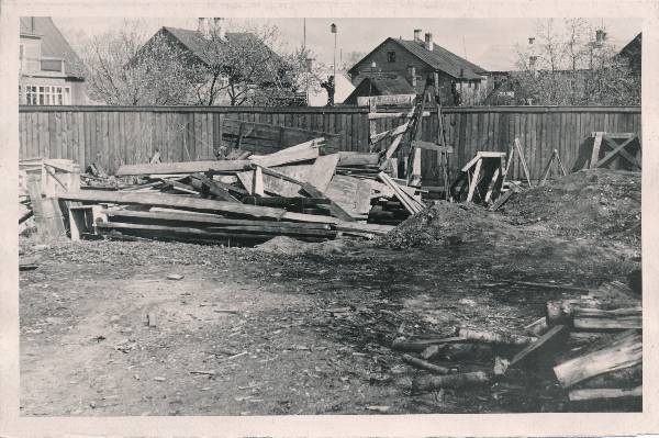 Tartu linnavaade. Pärmivabriku hoov. 1960ndatel.