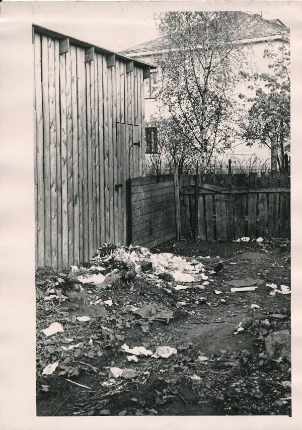 Tartu linnavaade. Kioskite tagune Riia ja Kastani tn nurgal. 1960ndatel.