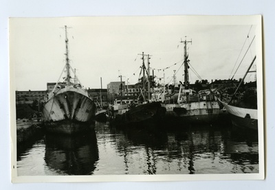 Laevad Tallinna Kalasadamas  duplicate photo