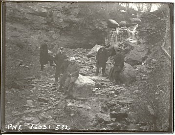 klaasnegatiiv, Tallinna Vabaõhumuuseumile platsi otsimas 1920.a.