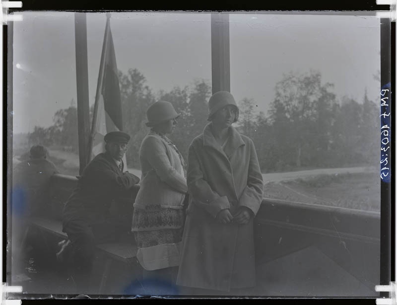 klaasnegatiiv, Väätsa kooli saalis 1930.a. paiku