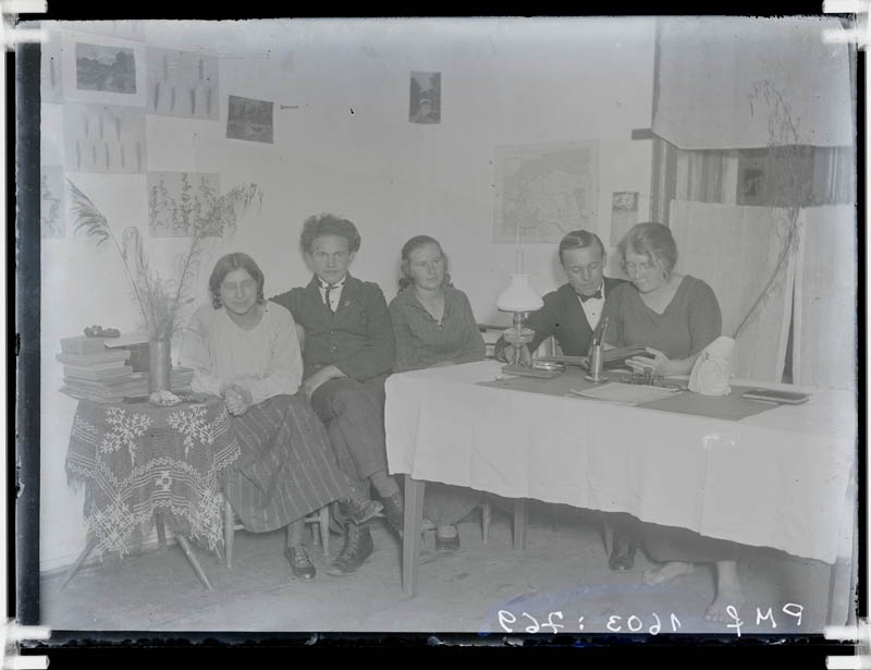 klaasnegatiiv, Vahi Põllutöökooli õpilased 1924.a.