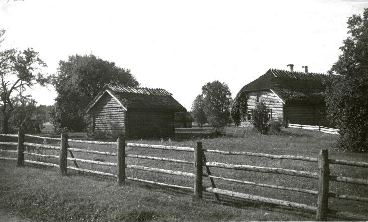 Soomukse (now Arbavere) Kuriso farm in 1930