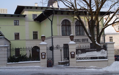 Estonia : Tartu Student House rephoto