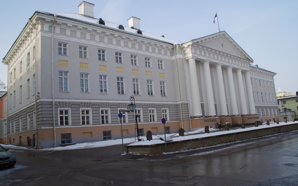 Tartu : University = Dorpat : University rephoto