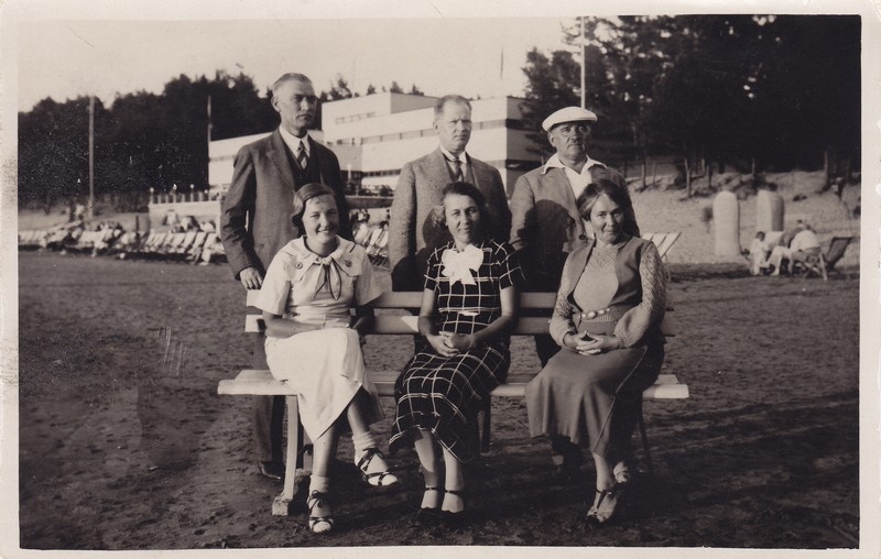 Narva-Jõesuu. Tallinna linnapea hr. Uesson tütre ja abikaasaga, Narva linnapea hr. Lust, abilinnapea hr. Luts abikaasaga. 1930–1940