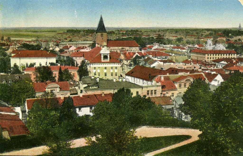 Vaade Toomemäelt kesklinnale: Lossi t, ülikooli peahoone, Jaani kirik.  Tartu, 1900-1910.