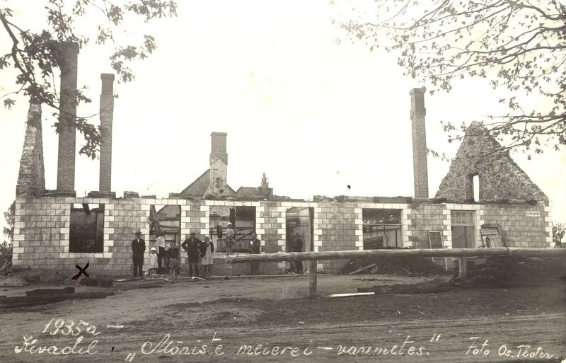 Foto. Mõniste meierei varemad peale 1935.a. tulekahju