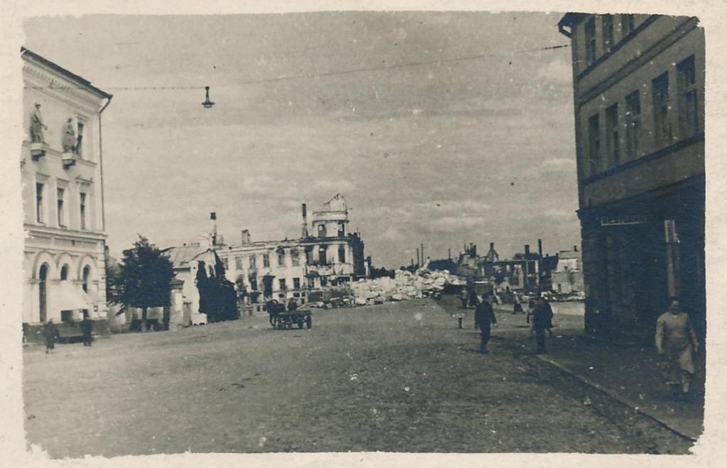 Tartu linnavaade. Kivisilla varemed. 1944.a.