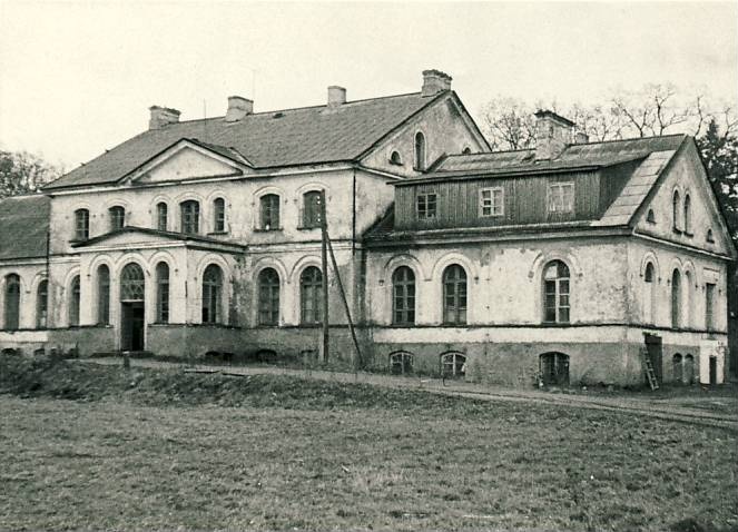 Vanamõisa mõisahoone