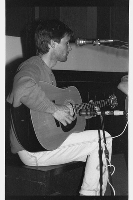 Festival Fiesta 1992, kontsert Pärnu Raekojas; Mart Johanson  similar photo