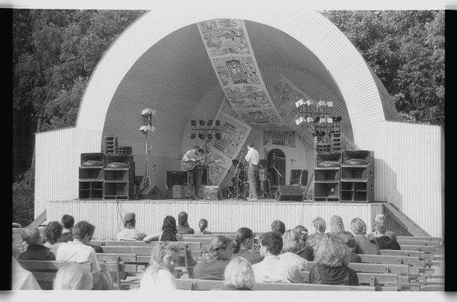 Festival Fiesta 1992, kontsert Pärnu Rannasalongi (Kuursaali) taga kõlakojas