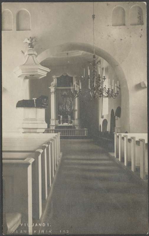 fotopostkaart, Viljandi, Jaani kirik, sisevaade, altar, kantsel, pingid, 1913, foto J. Riet
