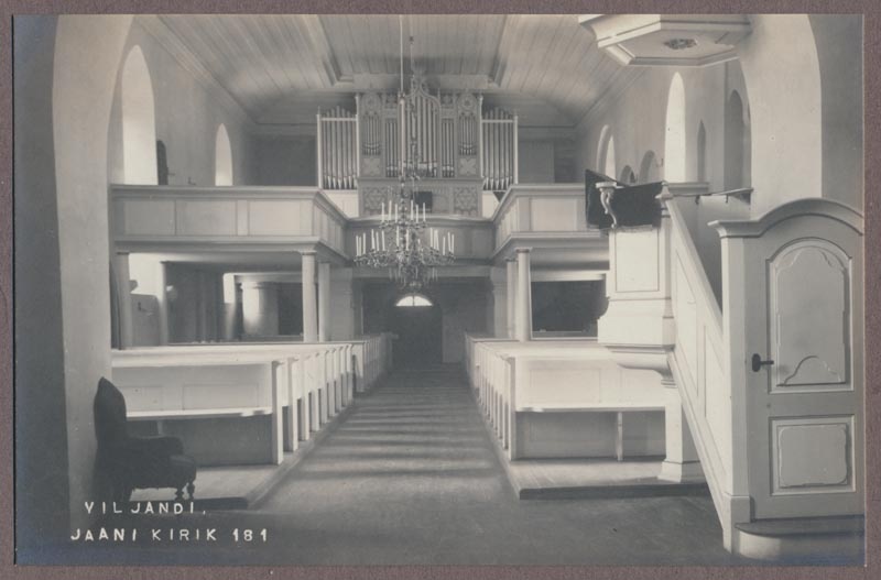 foto albumis, Viljandi, Jaani kirik, kantsel, pingid, orel, u 1915, foto J. Riet