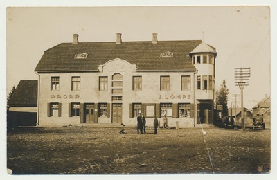 foto Karksi khk Karksi-Nuia J.Lõmps'i maja Pärnu mnt 1, u 1935  duplicate photo