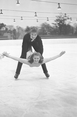 "Talleks 71." Iluuisutamisvõistlused.  similar photo