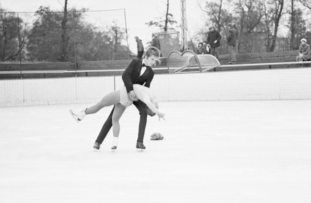 "Talleks 71." Iluuisutamisvõistlused.