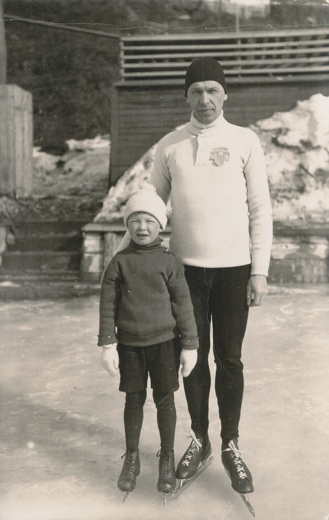 Kiiruisutaja Johann Martin koos pojaga