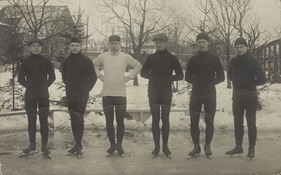 Grupp Eesti kiiruisutajaid ca 1916  duplicate photo