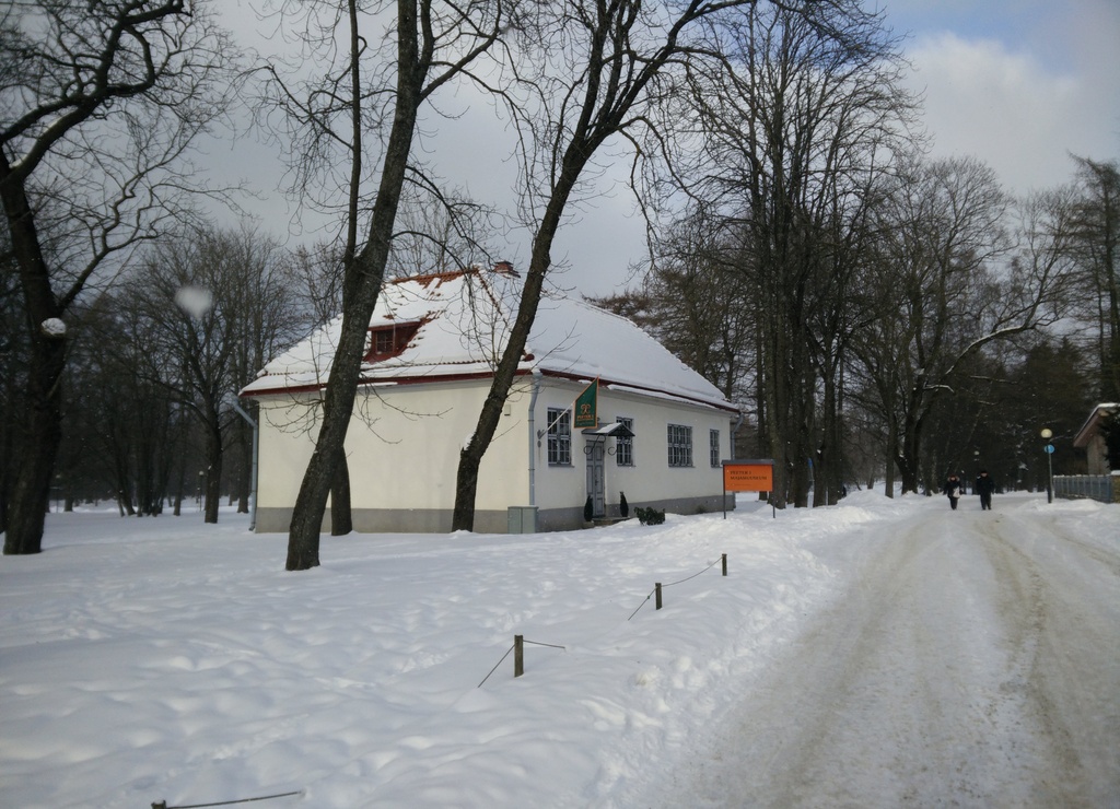 Tallinn, Peeter I house in Kadriorus, façade. rephoto