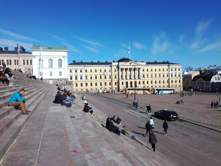 Senaatintalo Senaatorintorin itälaidalla rephoto