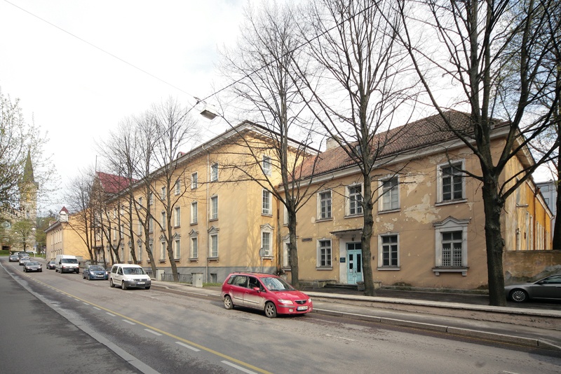 Eesti Mereakadeemia hoone ja end Saksa Reaalkool Luise tänaval, vaade hoonele. Arhitekt Erich Jacoby