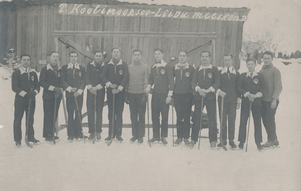 Tartu Koolinoorsoo Liidu jääpalli meeskond