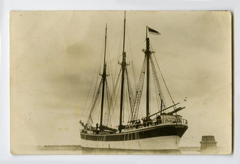 Mootorpurjelaev "Helene" ankrus