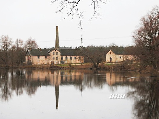 Wine factory in Porkuni Manor rephoto